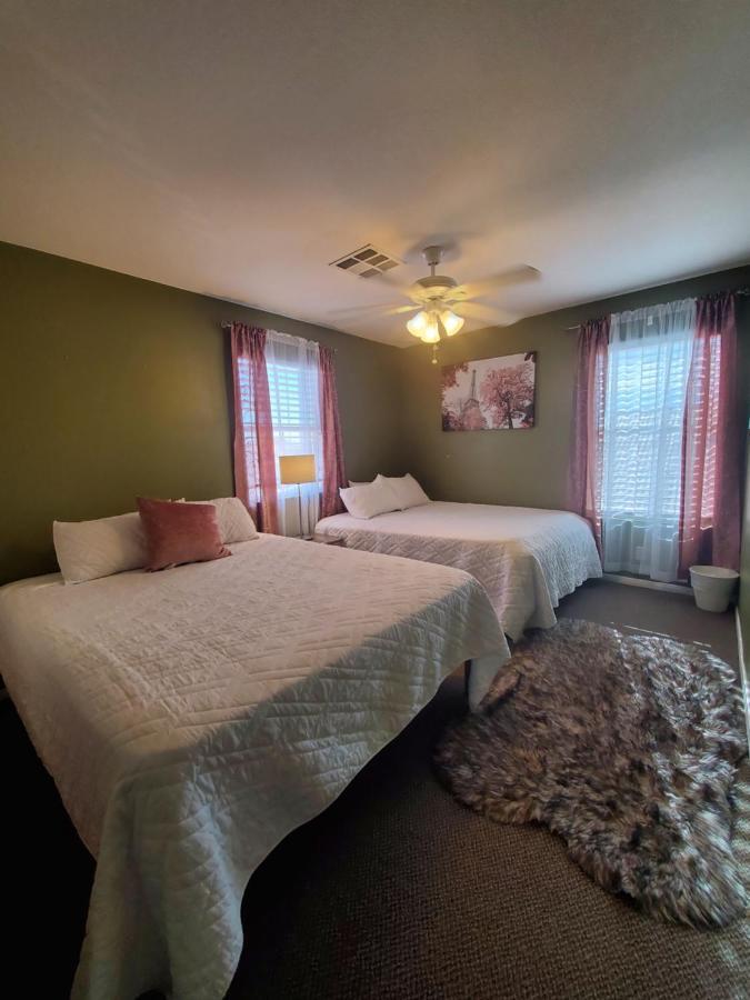 Grant'S Family Home, Sleeps 16 Guests 拉斯维加斯 外观 照片
